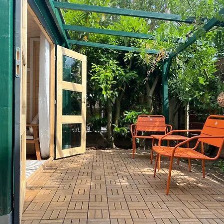 Escale Cosy A Pontoise Avec Terrasse Apartment Exterior photo