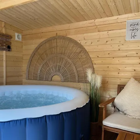 Escale Cosy A Pontoise Jacuzzi Et Terrasse Apartment Exterior photo