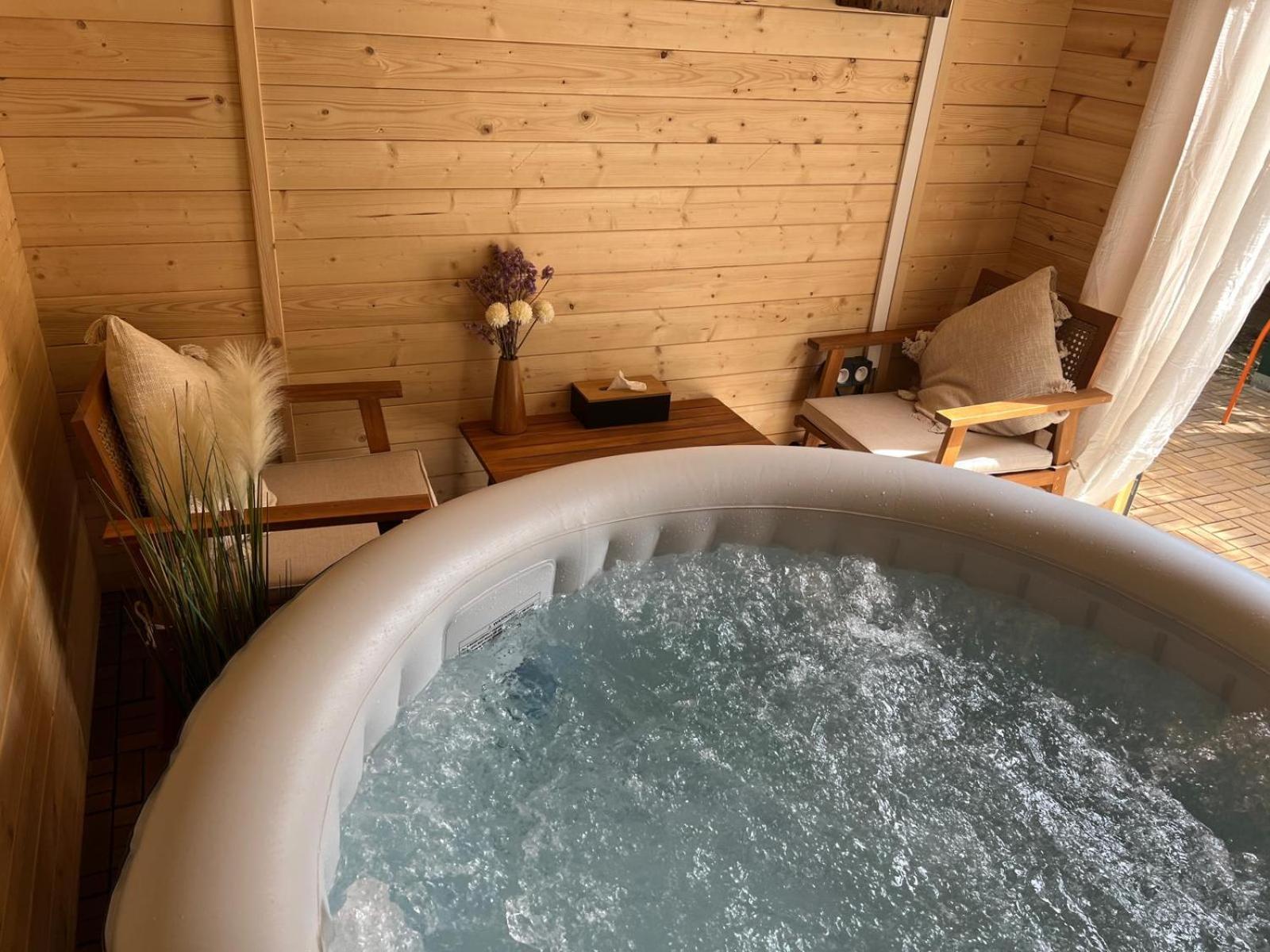 Apartment Escale Cosy A Jacuzzi Et Terrasse *